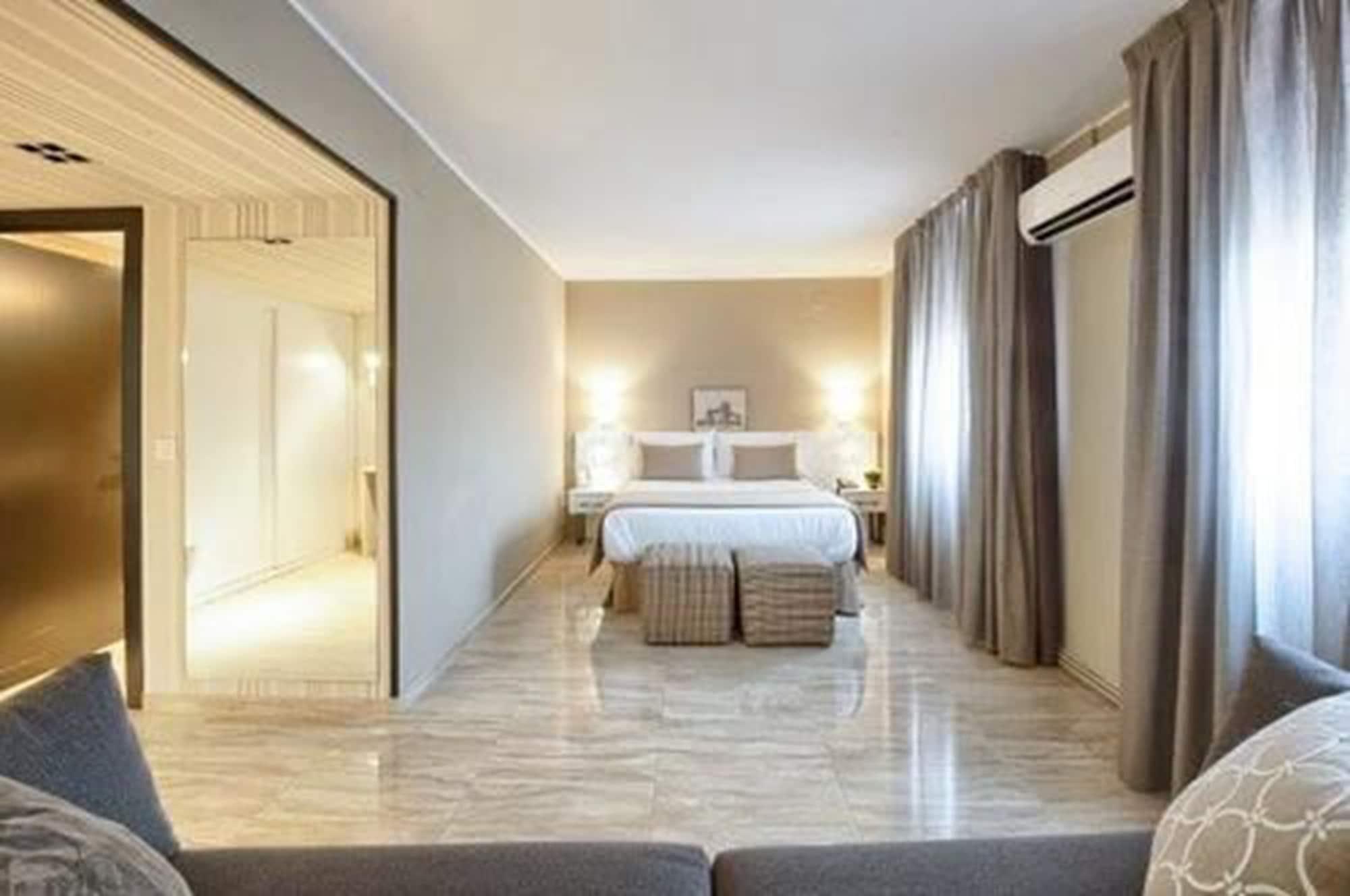 New Hotel Colon Mataro Luaran gambar
