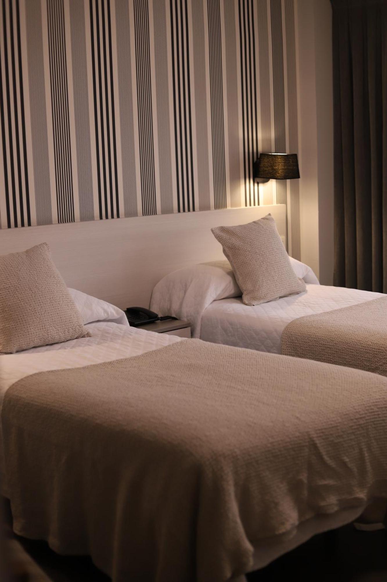 New Hotel Colon Mataro Luaran gambar